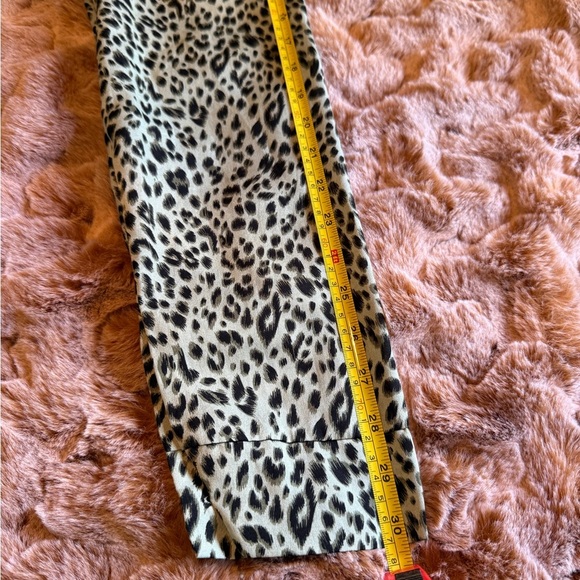 Ecowish Leopard Print Long Sleeve Blouse size L - Picture 8 of 10